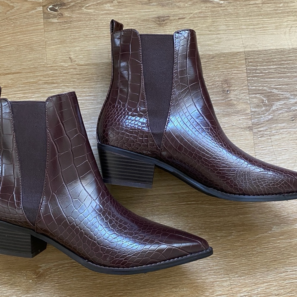 Lulus Brown Snakeskin Boots